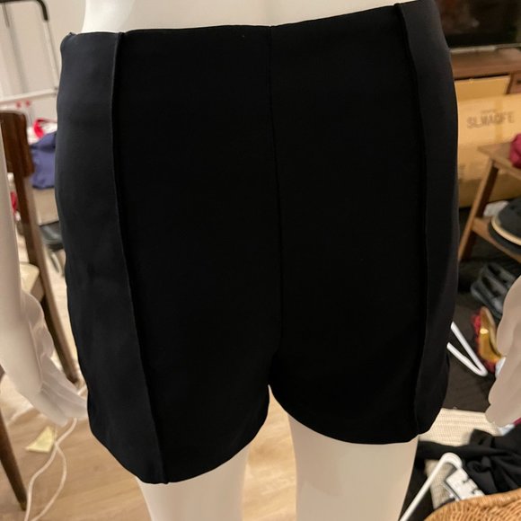 navy blue shorts - Picture 4 of 5